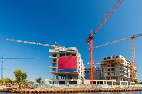 construction-site-on-a-bright-day-by-the-water-2026-03-25-22-46-15-utc