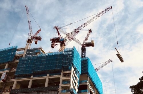 tower-cranes-constructing-building-in-urban-citysc-2026-03-27-01-53-21-utc